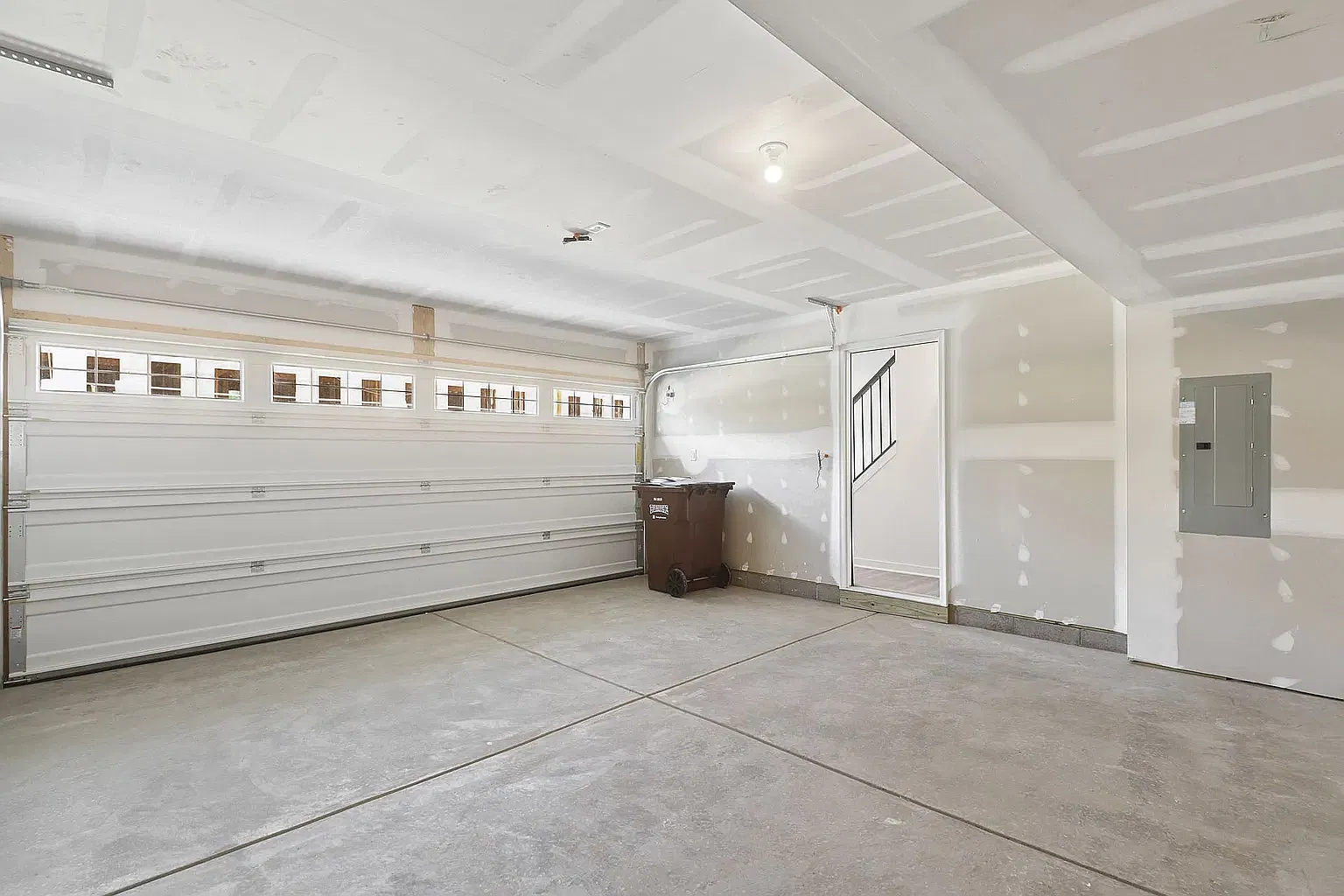 3 bed, 2.5 bath, 1772 sqft, $2,399 — Photo 4