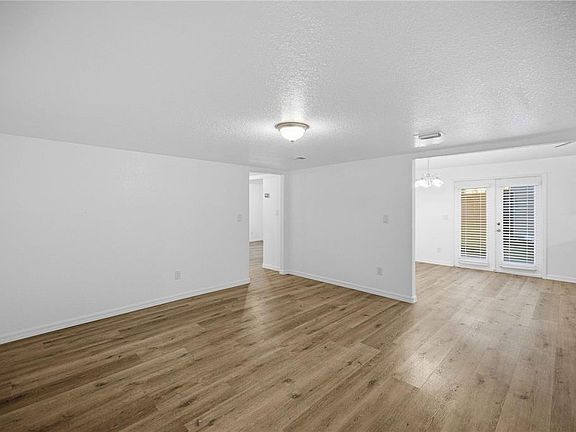 4th image of 5420 NE 25th Ave