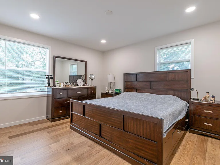 8321 Raymond Ln — Photo 15