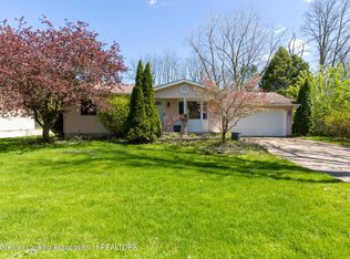 904 Garfield Ave, Lansing, MI 48917