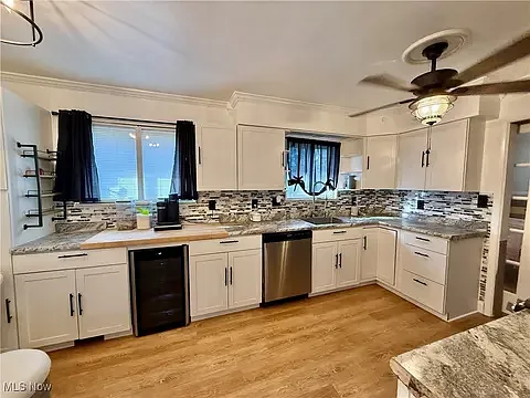103 Kathleen Way — Photo 10