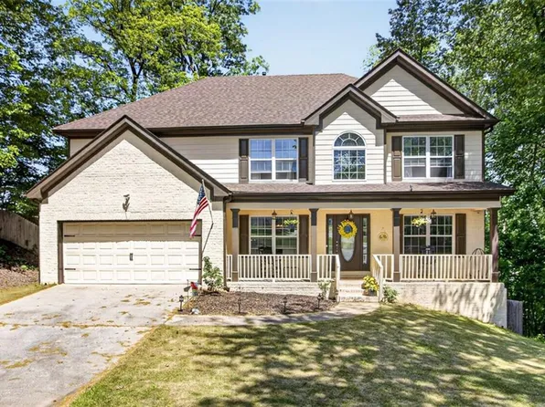 2013 Forsyth Park Ln, Hoschton, GA 30548