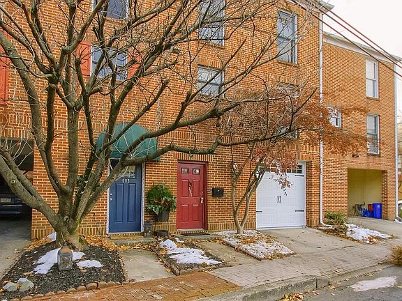 3rd image of 606 Showers St