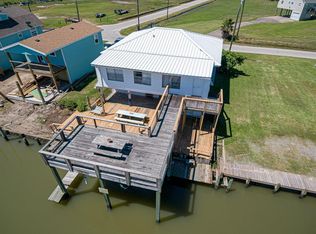 1290 Boyt Rd, Crystal Beach, TX 77650