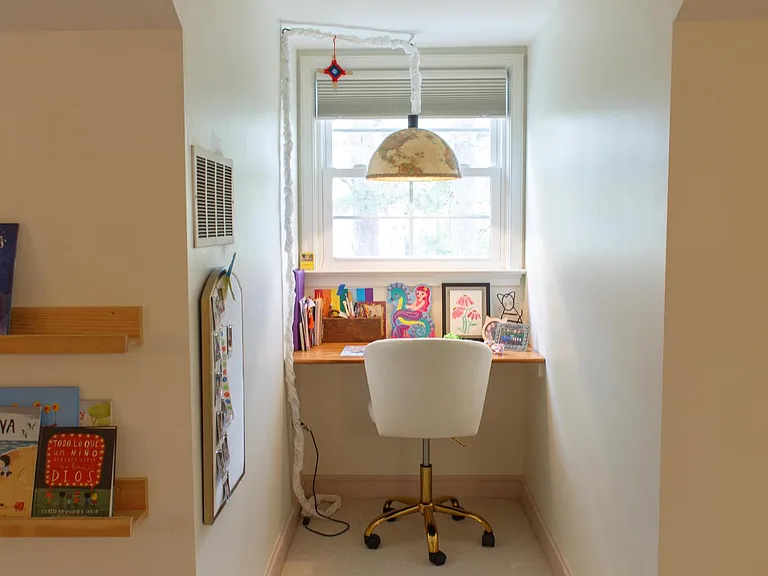 10 Robin St NW — Photo 10