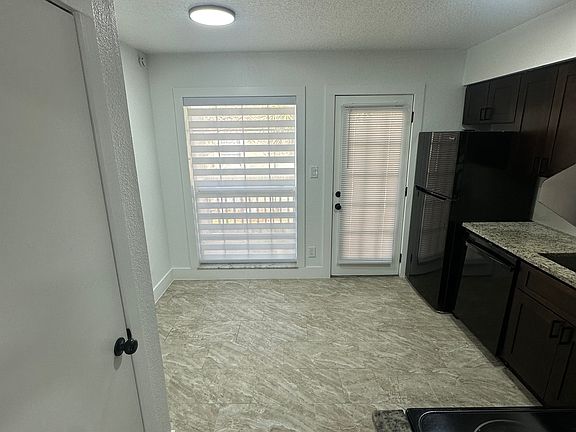 4th image of 385 Wymore Rd APT 201