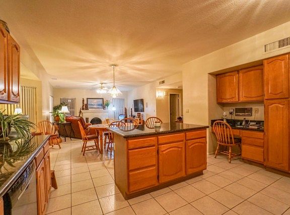 4th image of 1155 W Sherri Dr