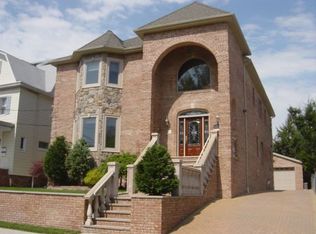 120 Prospect Pl, Rutherford, NJ 07070