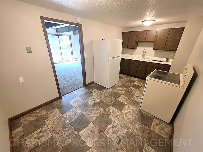 205-207 N Eastern Ave — Photo 7