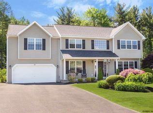 28 Squire Rd, Schenectady, NY 12304