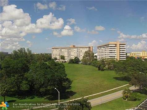 4th image of 4330 Hillcrest Dr APT 806