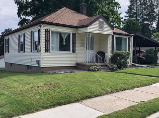 829 Chapman St, Ionia, MI 48846