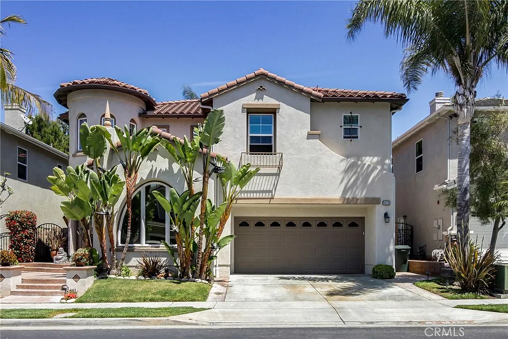 5 bed, 2888 sqft, $7,000 — Photo 1