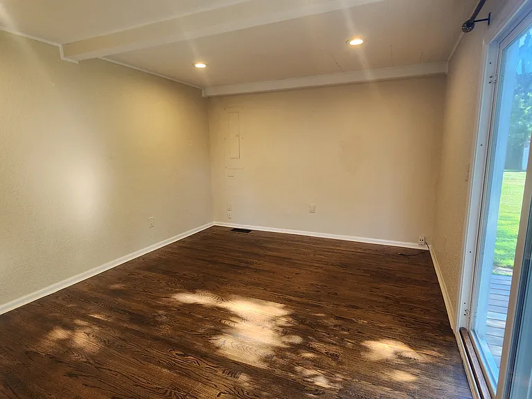 30066 Brentwood St — Photo 13