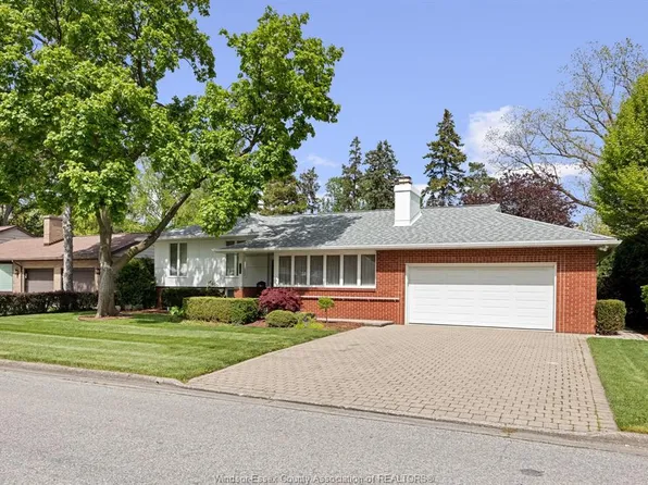 3662 Bruce Ave, Windsor, ON N9E 1W8