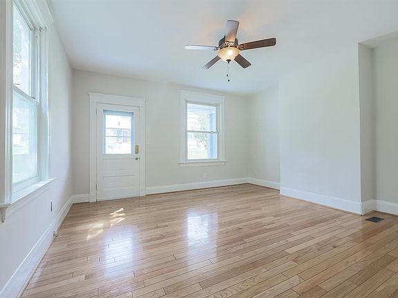4th image of 3103 Auten Ave