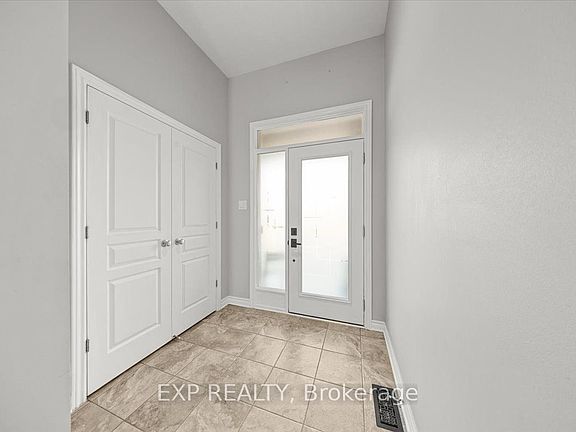 4th image of 255 Shinleaf Cres