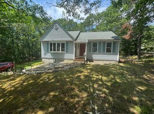 75 Donna Dr, Plymouth, MA 02360