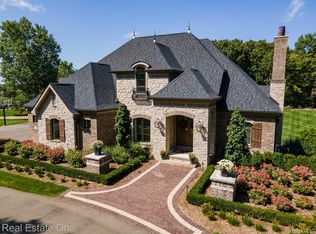 5525 Avington Pkwy, Clarkston, MI 48348