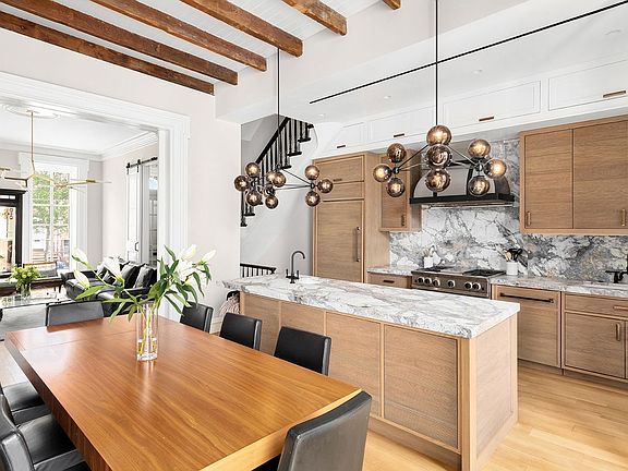 4th image of 48 Tompkins Pl #1