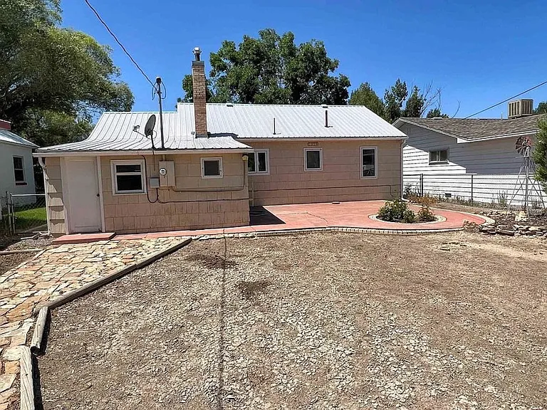 1028 Grand Ave — Photo 12