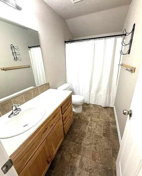 1576 S Grant Ave — Photo 11