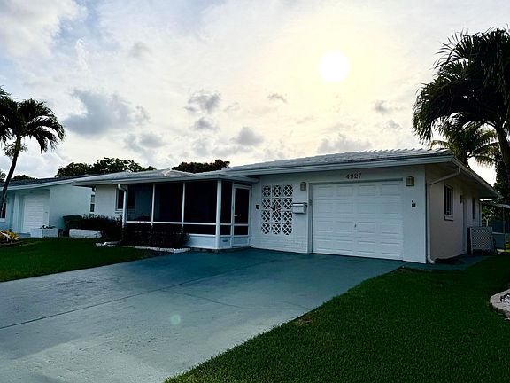 3rd image of 4927 NW 47th Terrace