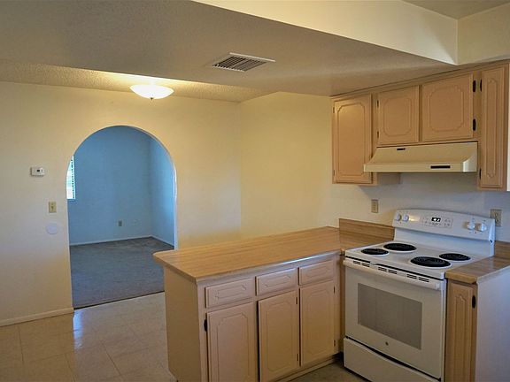 5th image of 463 S 3rd St Unit 2