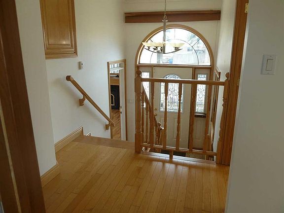 4th image of 10417 N Churchill Dr
