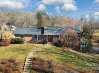 20 Greene Knoll Dr, Candler, NC 28715
