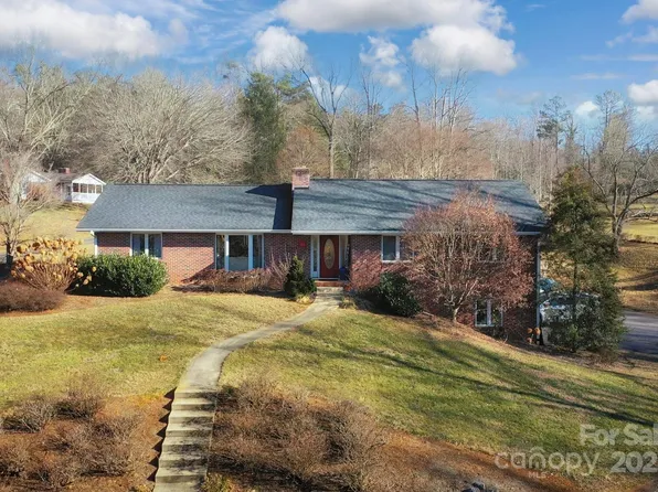 20 Greene Knoll Dr, Candler, NC 28715