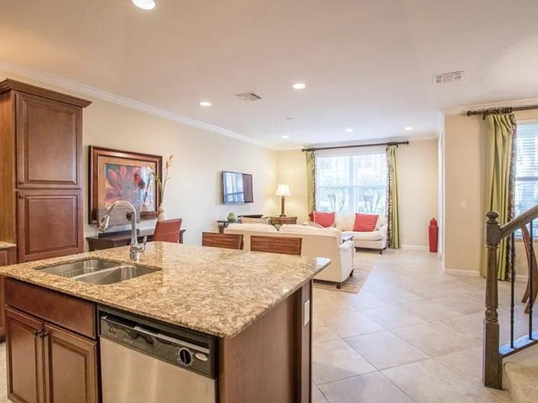 1485 NW 48th Dr — Photo 7