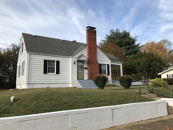 2nd image of 1313 Burgie St