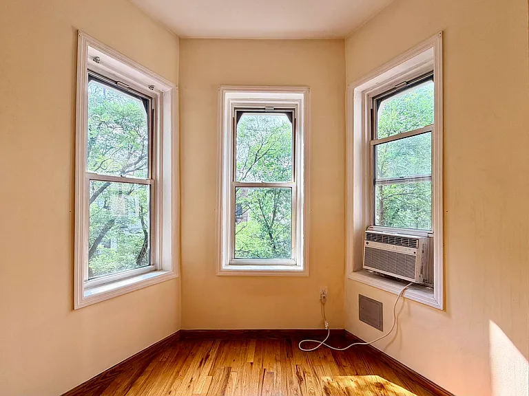 1340 Jefferson Ave #2 — Photo 3