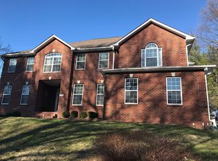 1213 Summit Rd, Mc Lean, VA 22101