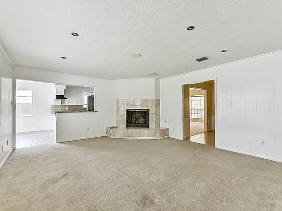 Huge family room with gas fire place