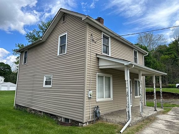 2nd image of 120 Mason St