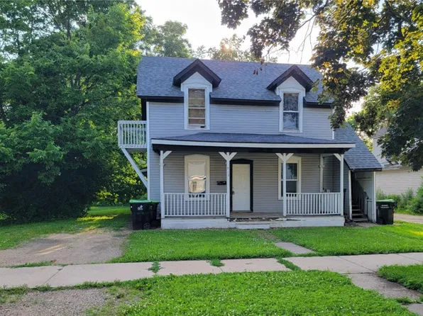 913 8th Street E #1 & 2, Menomonie, WI 54751