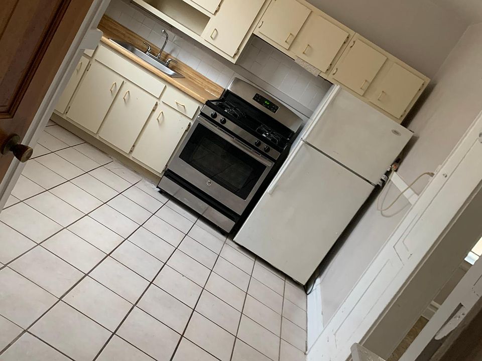 1st image of 315 Kerrigan Blvd APT 3
