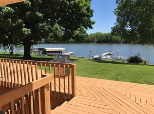 5520 Twin Lake Ter, Crystal, MN 55429