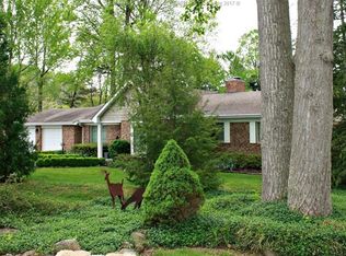 106 Arthur Ln, Hurricane, WV 25526