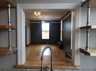 506 1/2 E 4th St #J, Duluth, MN 55805