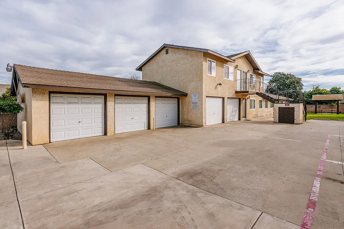 Building Photo - 316 E Bunny Ave #A