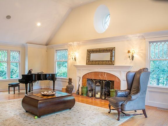 5th image of 6 Fairlea Ct
