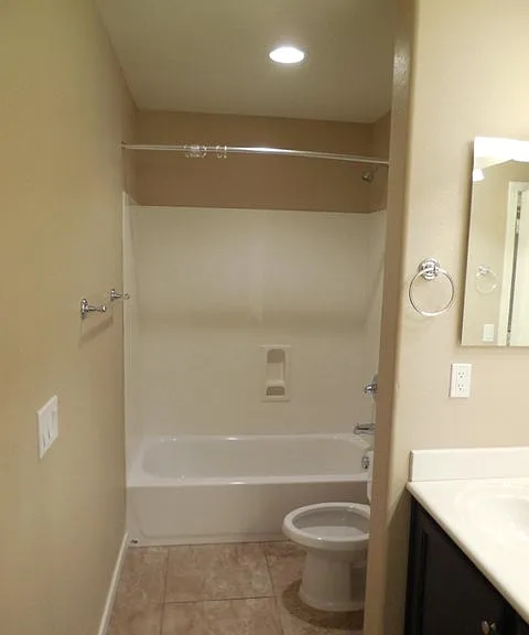 1131 E Cedar St — Photo 12