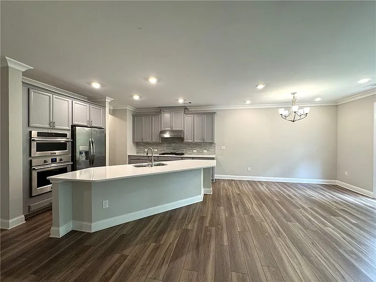 1468 Edgebrook Ct NE — Photo 8