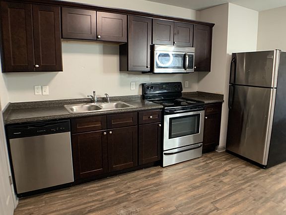 4th image of 2200 Belt St #4