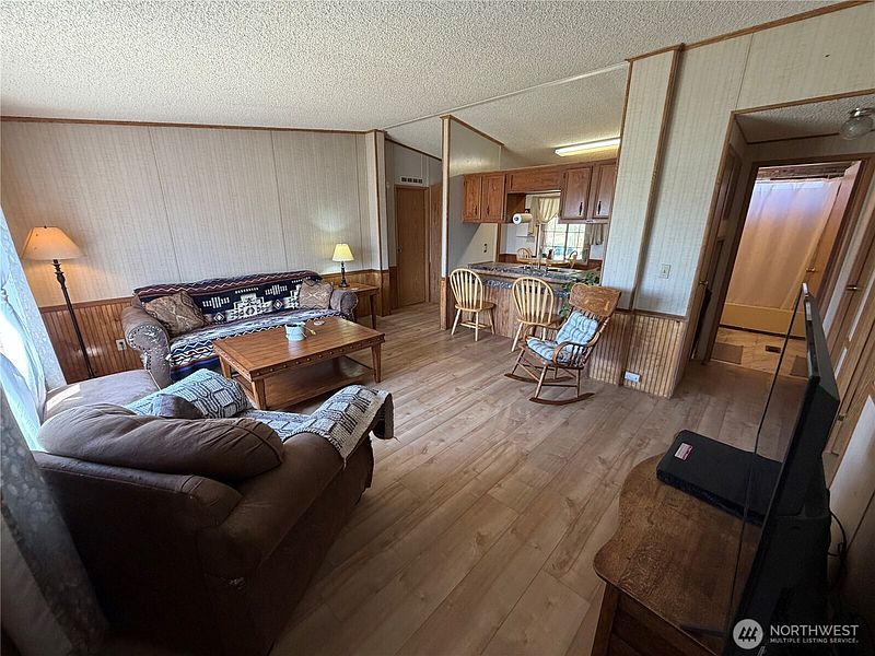2nd image of 731 Thomas Road