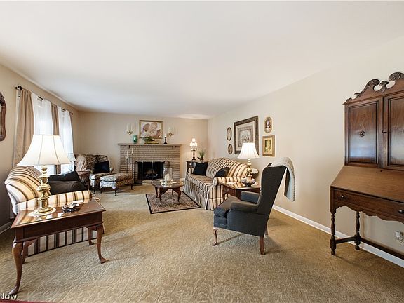 3rd image of 6882 Katahdin Dr