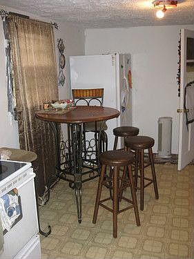 4th image of 303 Prince St